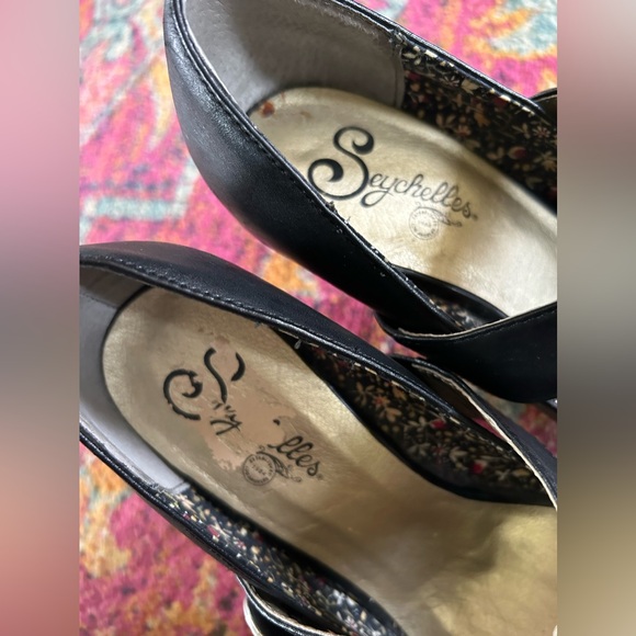 Seychelles | Women's black leather Third Degree Mary Jane pumps, side button sz9 - Picture 8 of 13